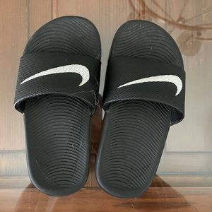 Nike slides